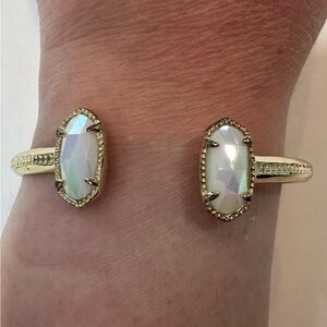 Kendra Scott Elton Pinch Bracelet white gold opal pearly vintage